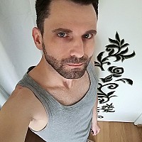 olipster - gay de 44 ans