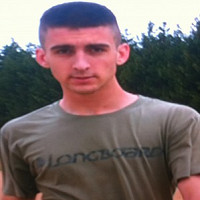 sholva - homme bisexuel de 32 ans