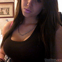 shaynaa - lesbienne de 32 ans