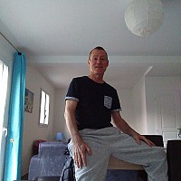 ouestu17 - gay de 69 ans