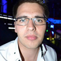 thik - homme bisexuel de 35 ans