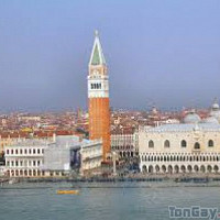 venise - gay de 60 ans