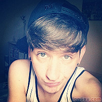 kazaky888 - gay de 33 ans