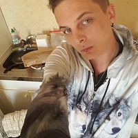 wolfwhytes - homme bisexuel de 33 ans