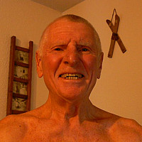 camillehe - homme bisexuel de 81 ans