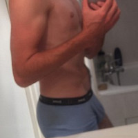 tomtom64100 - gay de 32 ans