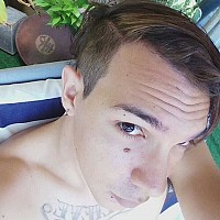 bradly - homme bisexuel de 31 ans