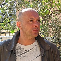 interio - gay de 57 ans