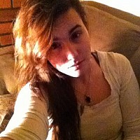 djoussie23 - femme bisexuelle de 28 ans