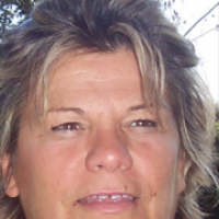 gina23 - femme bisexuelle de 75 ans