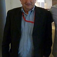 allin - gay de 74 ans