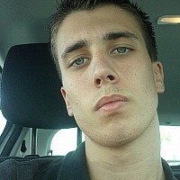 nikoh - homme bisexuel de 33 ans