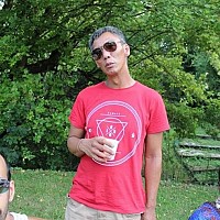 lao77186 - gay de 52 ans