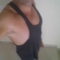 yanto - homme bisexuel de 57 ans