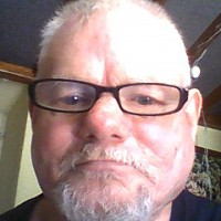 5y8z - homme bisexuel de 61 ans