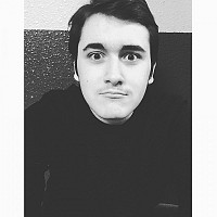 unromain - gay de 27 ans