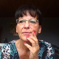 camelias369 - femme bisexuelle de 52 ans