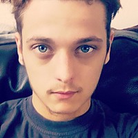 geek.one04 - homme bisexuel de 28 ans