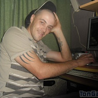 jeune01 - homme bisexuel de 42 ans