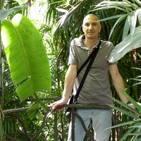 cythnos - homme bisexuel de 63 ans