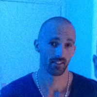 nicko9375 - gay de 42 ans