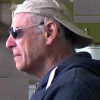 simonqussonet44 - gay de 81 ans
