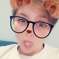 elomino - lesbienne de 33 ans