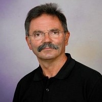 nvidia59 - homme bisexuel de 70 ans