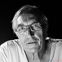 bientoen17 - homme bisexuel de 74 ans