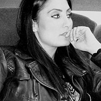 poupiya - femme bisexuelle de 44 ans