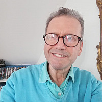 poniros - gay de 69 ans