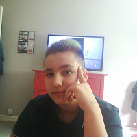 youyoute04 - lesbienne de 24 ans