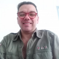 varini - homme bisexuel de 52 ans