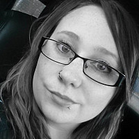 yvonne44 - Femme lesbienne de 28 ans