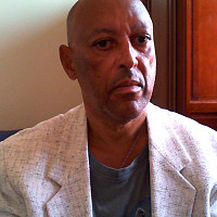 casque033 - gay de 65 ans