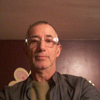 breti85 - gay de 68 ans