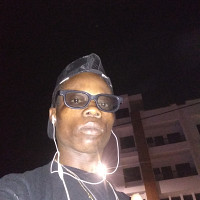 mauril - homme bisexuel de 36 ans