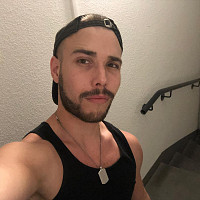 yoyotoyoyi - Homme gay de 39 ans