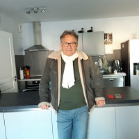 deja - gay de 67 ans