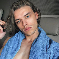 den3787123 - gay de 27 ans