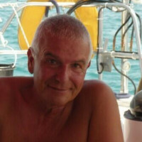 illya - homme bisexuel de 72 ans