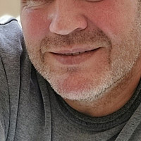 hebergement7 - homme bisexuel de 51 ans