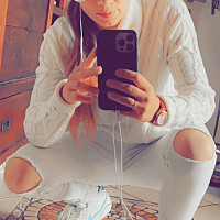 mihaela - lesbienne de 32 ans