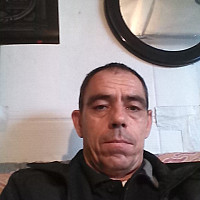 prof - homme bisexuel de 57 ans