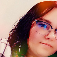 elodiergr - lesbienne de 33 ans