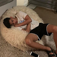 debutantaformer - gay de 20 ans