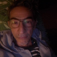 viktre - homme bisexuel de 58 ans