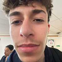 jeunebeuteu - homme bisexuel de 20 ans