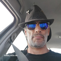 buckingham - homme bisexuel de 50 ans