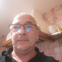 loan-bi - homme bisexuel de 50 ans